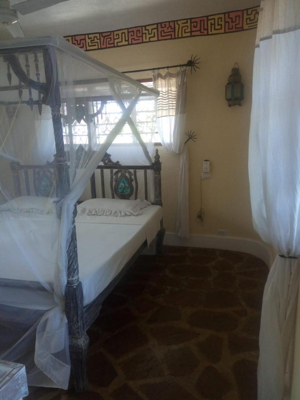 Bed and Breakfast Pashmina House à Watamu Extérieur photo