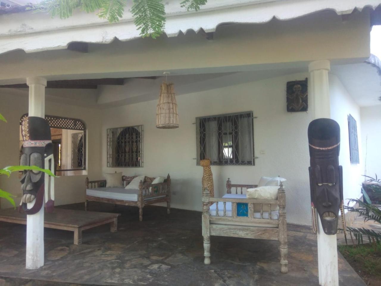 Bed and Breakfast Pashmina House à Watamu Extérieur photo