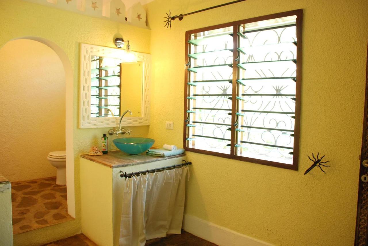 Bed and Breakfast Pashmina House à Watamu Extérieur photo