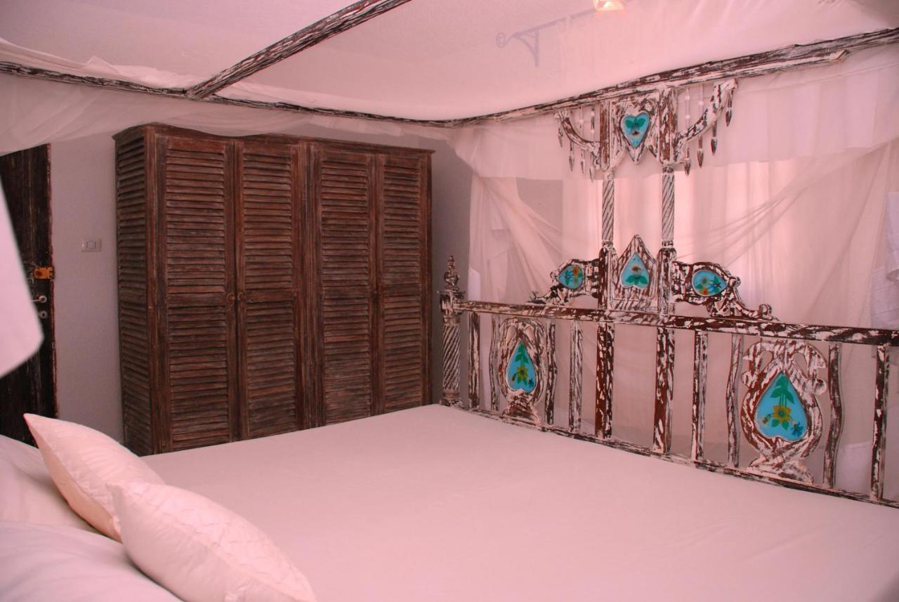 Bed and Breakfast Pashmina House à Watamu Extérieur photo