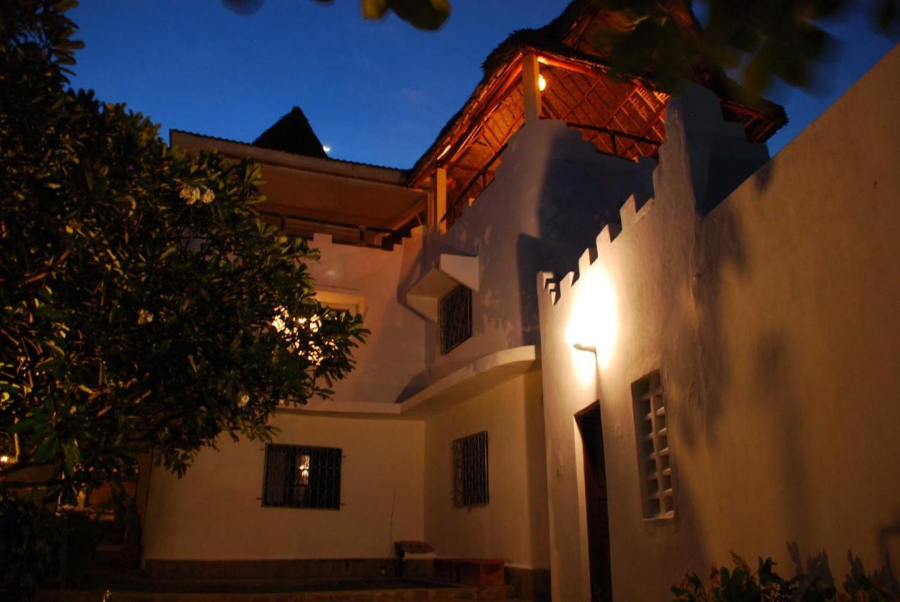 Bed and Breakfast Pashmina House à Watamu Extérieur photo