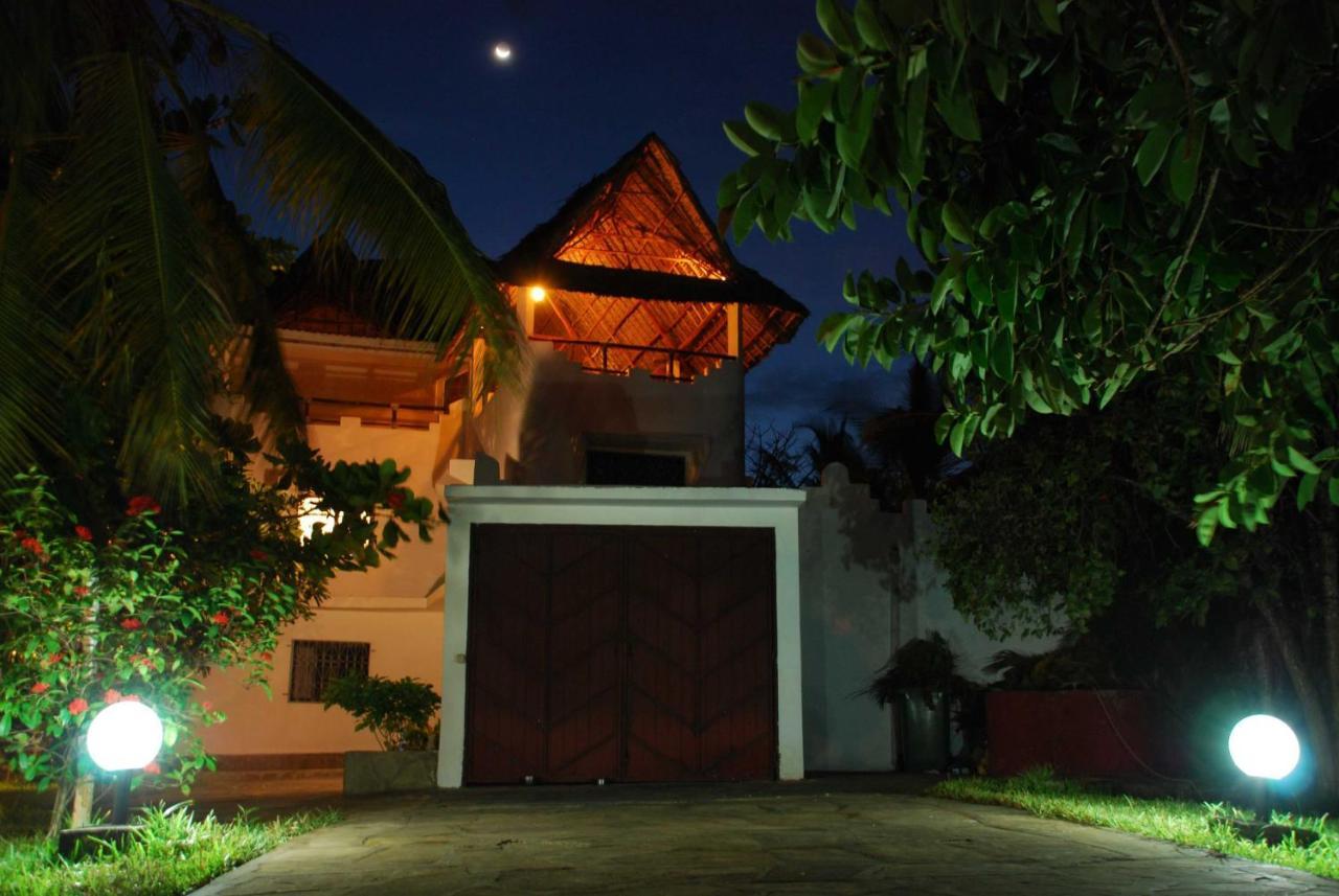 Bed and Breakfast Pashmina House à Watamu Extérieur photo