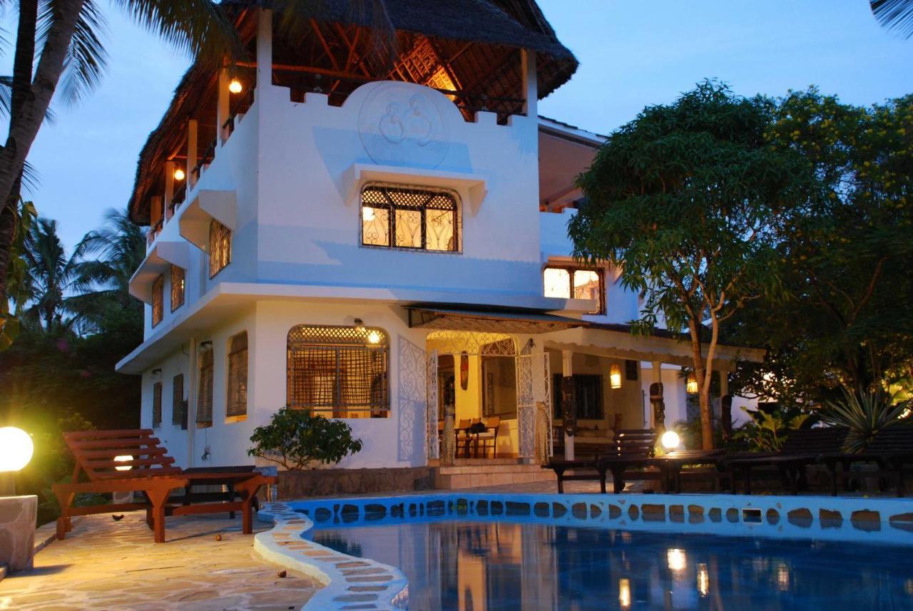 Bed and Breakfast Pashmina House à Watamu Extérieur photo