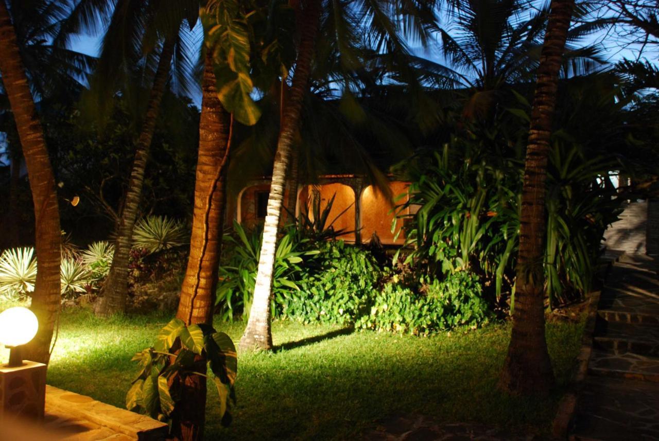 Bed and Breakfast Pashmina House à Watamu Extérieur photo